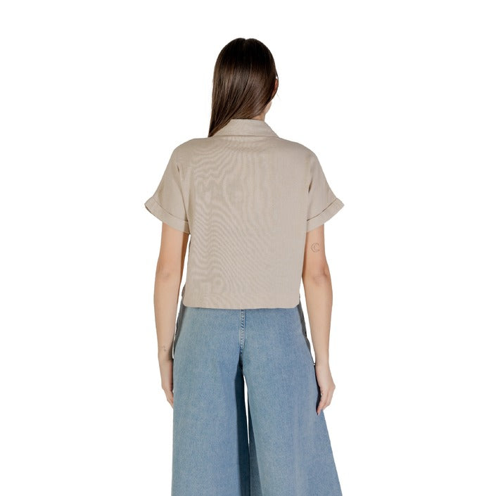 Only Women's Beige Short Sleeve Button-Up Shirt
