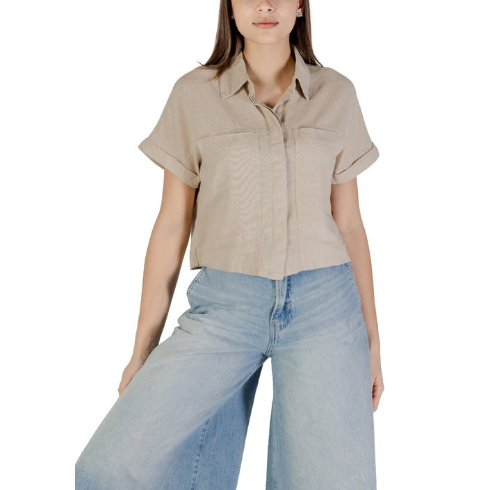 Only Women's Beige Short Sleeve Button-Up Shirt