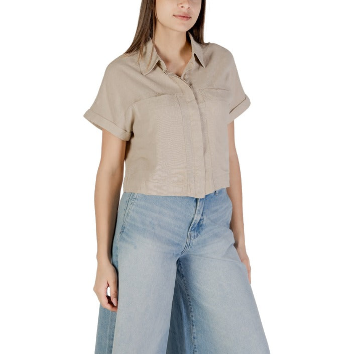 Only Women's Beige Short Sleeve Button-Up Shirt