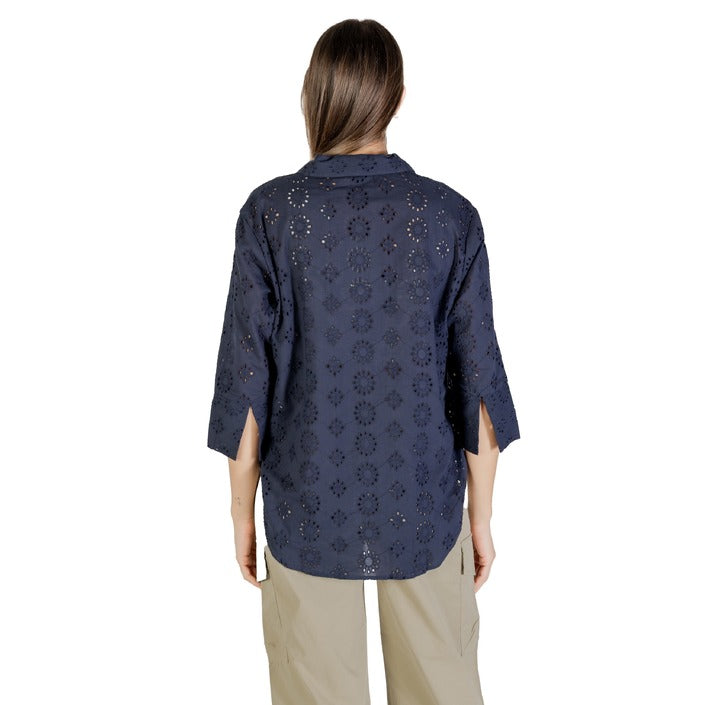 Jacqueline De Yong Women's Blue Eyelet 3/4 Sleeve Shirt